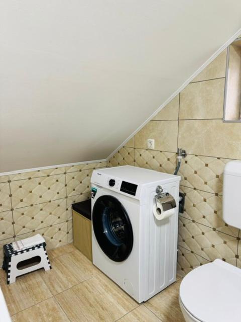 Apartments Paradise Licko Petrovo Selo Εξωτερικό φωτογραφία