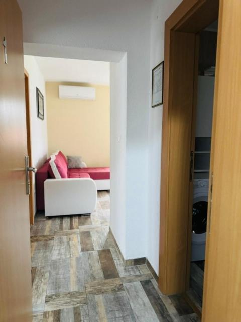 Apartments Paradise Licko Petrovo Selo Εξωτερικό φωτογραφία
