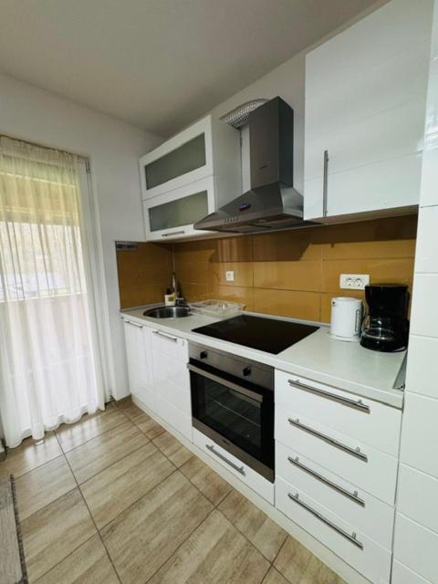 Apartments Paradise Licko Petrovo Selo Εξωτερικό φωτογραφία