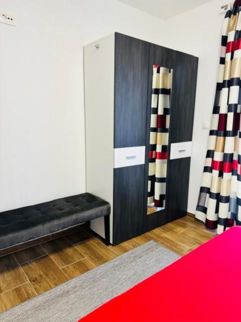 Apartments Paradise Licko Petrovo Selo Εξωτερικό φωτογραφία