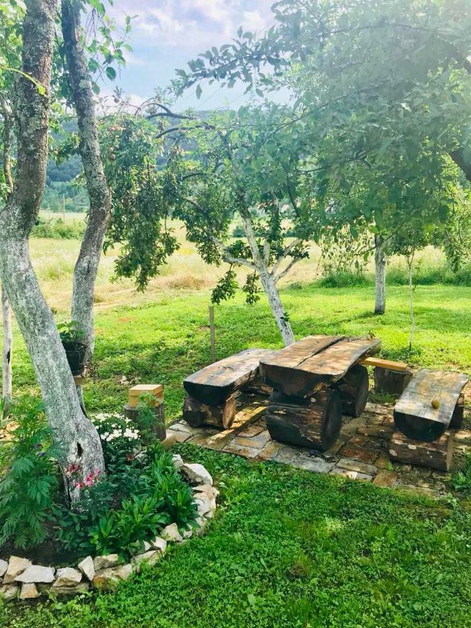Apartments Paradise Licko Petrovo Selo Εξωτερικό φωτογραφία